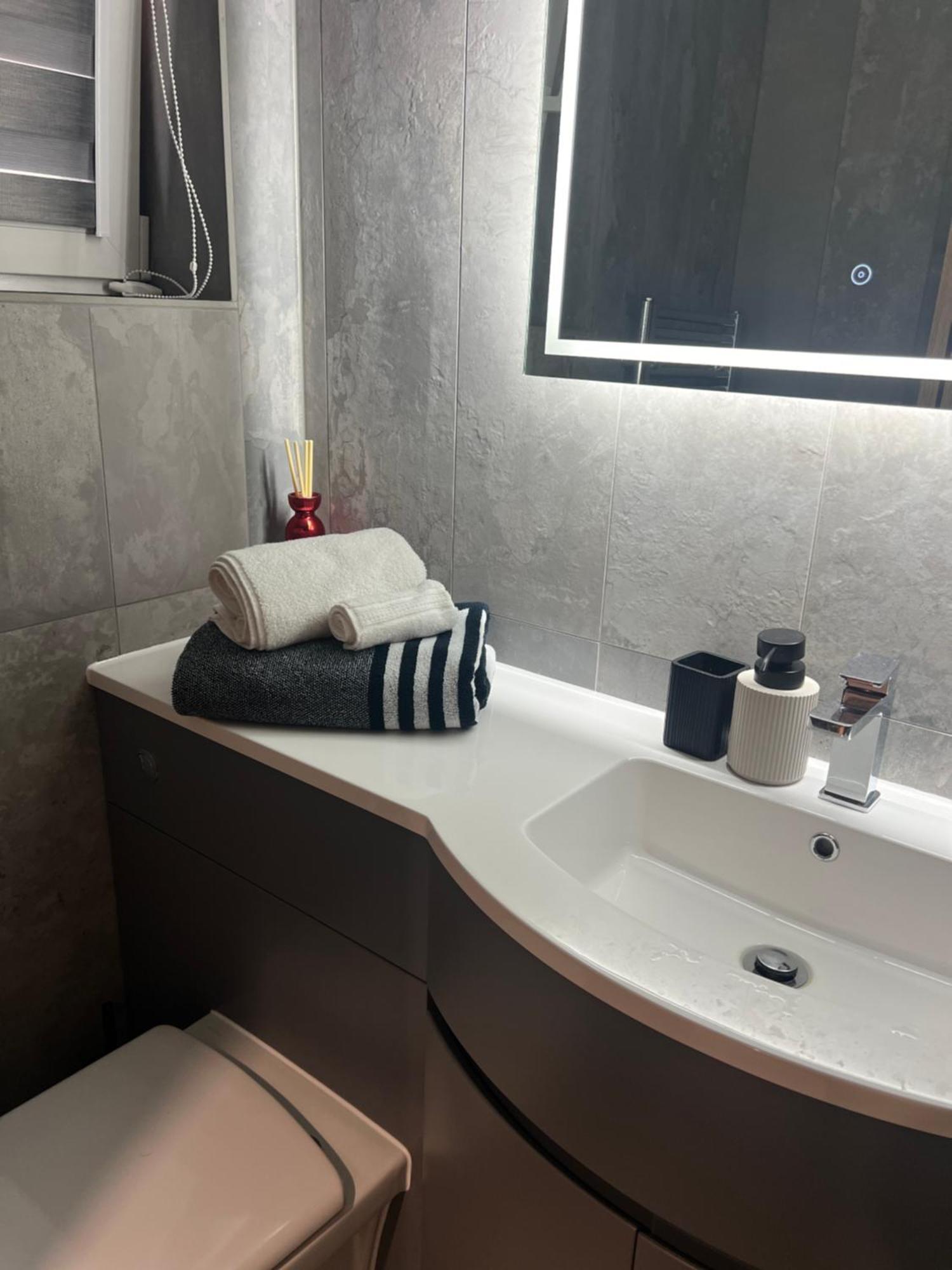 New Built Cosy Apartment Within Walking Distance Of Churchill Hospital Oxford Kültér fotó